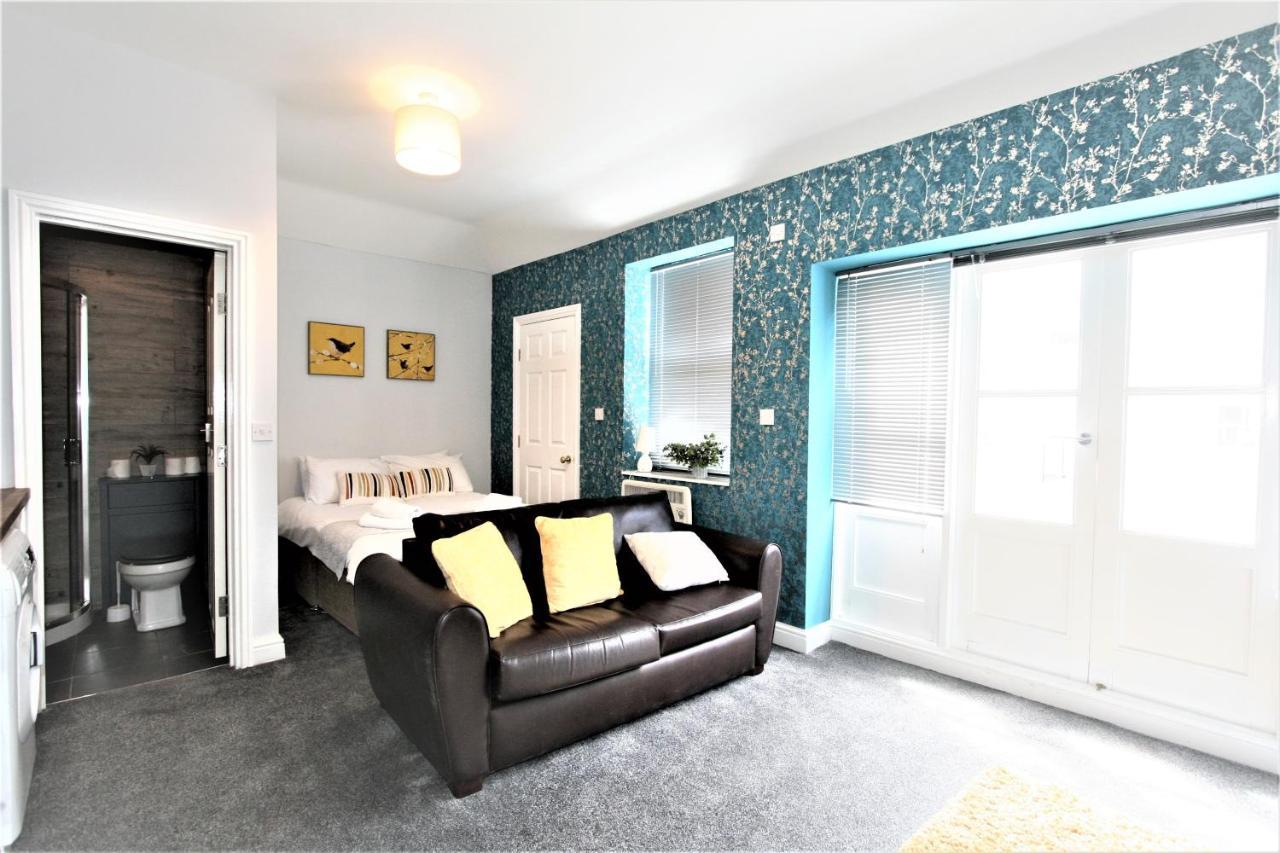 Central Serviced Apartments By Roomsbooked Cheltenham Eksteriør bilde